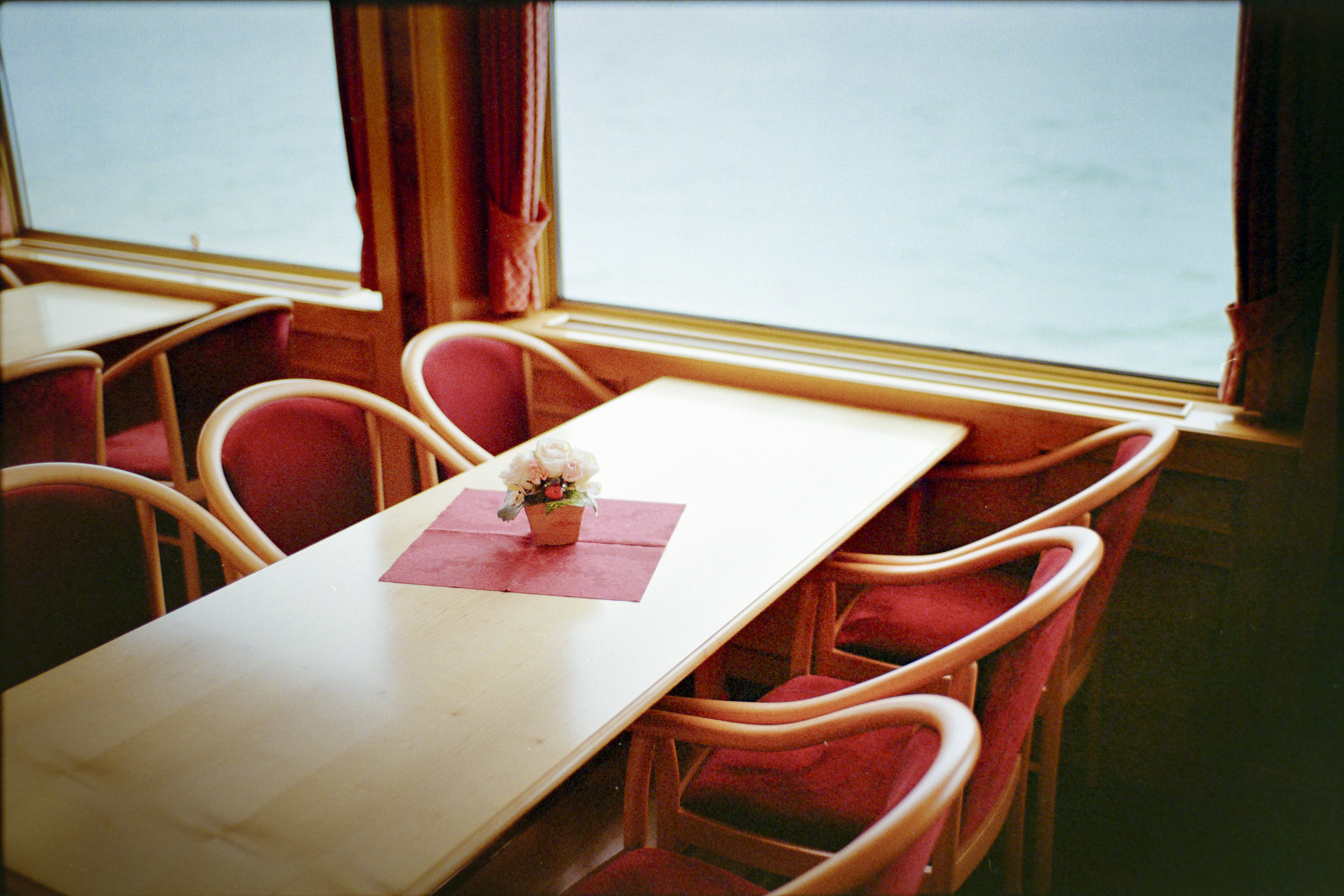 35mm colour film photography - shot with a Leica M6 on Kodak Portra  Tobias Leipnitz Photography LeicaM6 Kodak 001