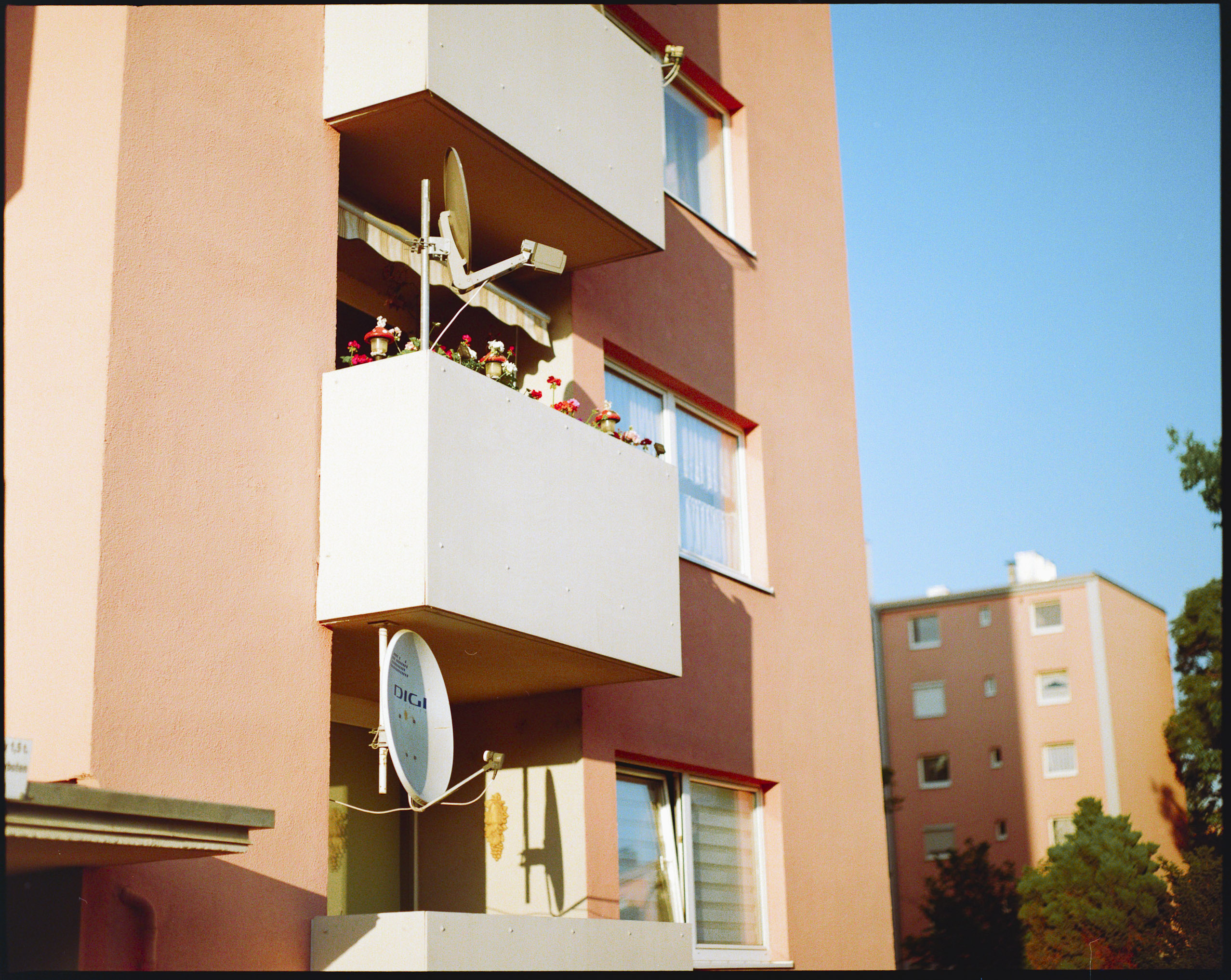 Large format and medium format photography by Tobias Leipnitz in Ingolstadt. Shot on Arca Swiss F-Metric and Pentax 67. Kodak Portra 160 and Kodak Portra 400.  tobias leipnitz_Ingolstadt medium format camera pentax67 large format arca swiss 13
