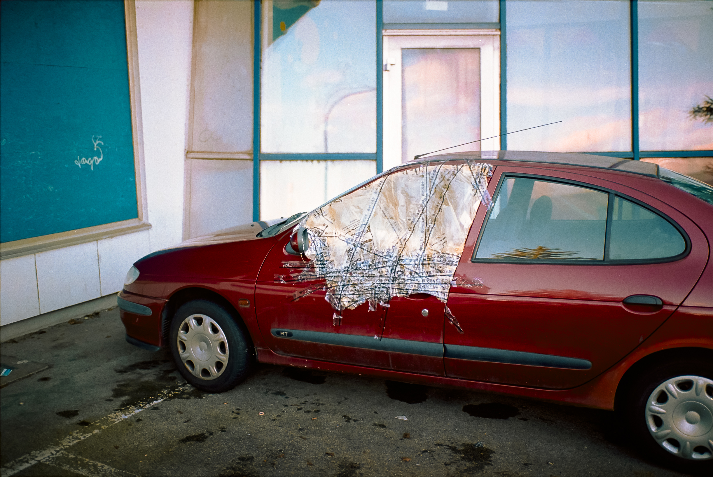 35mm colour film photography - shot with a Leica M6 on Kodak Portra  Tobias Leipnitz LeicaM6 Photography 1