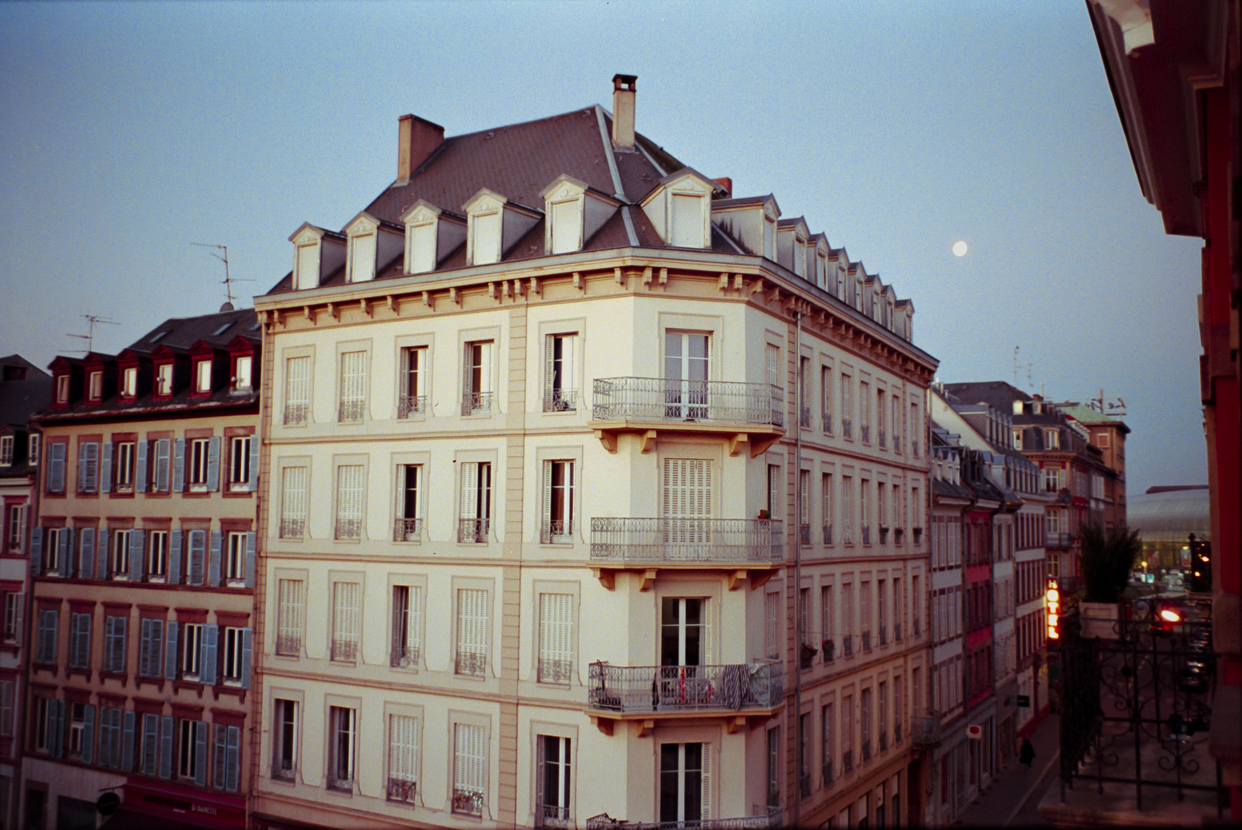 35mm colour film photography - shot with a Leica M6 on Kodak Portra  Tobias Leipnitz LeicaM6 Photography 18