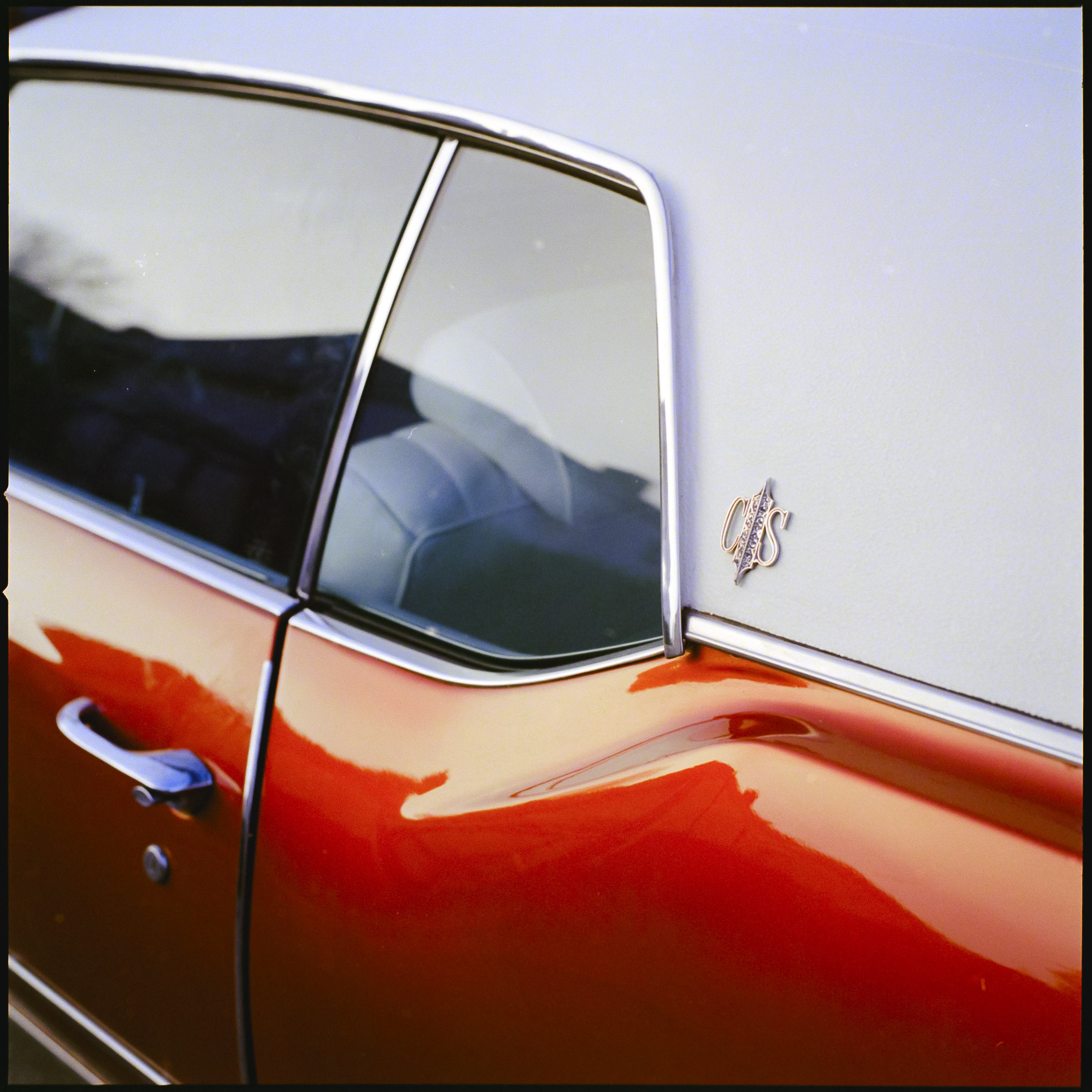 Medium format photography by Tobias Leipnitz –  Kodak Portra 160 and Kodak Portra 400 - Hasselblad 500cmtobias leipnitz hasselblad medium format camera 6x6 11